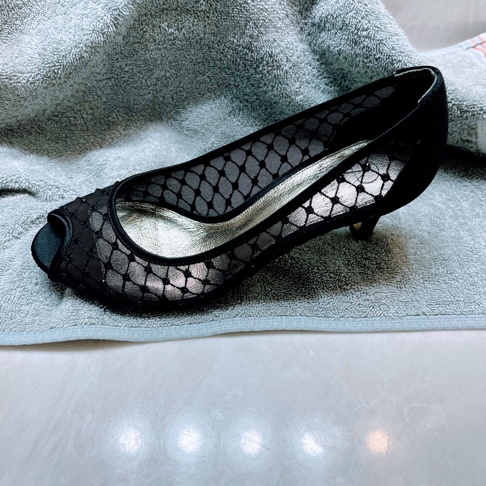 ADRIANNA PAPEL Beautiful high heels